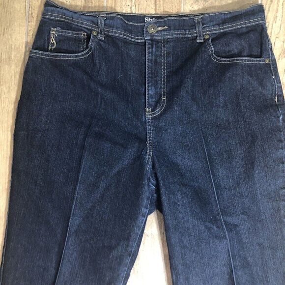 Style & Co Jeans Cropped Natural Fit 14 Dark Wash Stretch Comfort Chic High Rise - Picture 2 of 9
